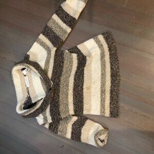 Cozy sweater, great condition